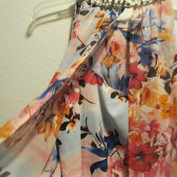 Jennifer Lopez  Top.  Size M.  New - Picture 7 of 16